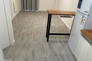 En venta. Departamento de un ambiente amplio al contrafrente con balcón - Mar del Plata